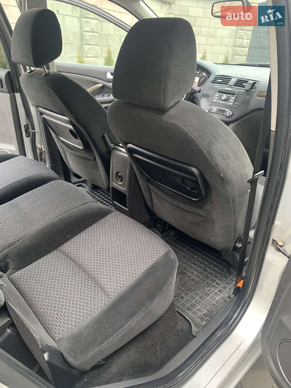 Мінівен Ford C-Max 2009 в Рівному фото 30 Мінівен Ford C-Max 2009 в Рівному