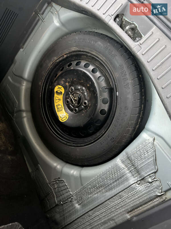 Мінівен Ford C-Max 2004 в Дніпрі