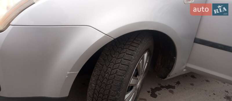 Минивэн Ford C-Max 2006 в Гнивани