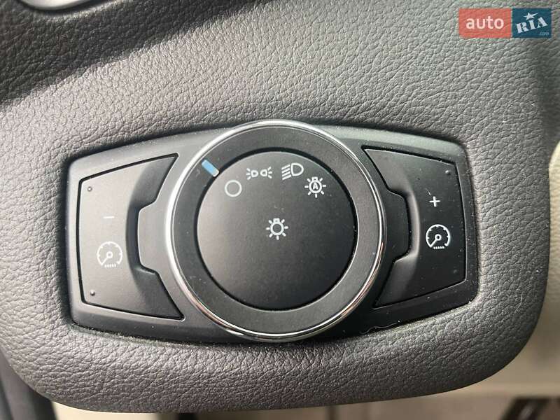 Минивэн Ford C-Max 2012 в Киеве