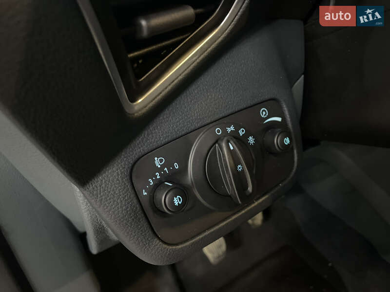 Минивэн Ford C-Max 2012 в Стрые фото 44 Минивэн Ford C-Max 2012 в Стрые