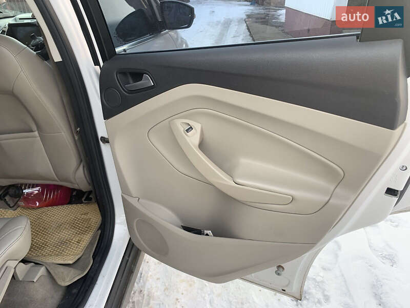 Минивэн Ford C-Max 2016 в Бурштыне