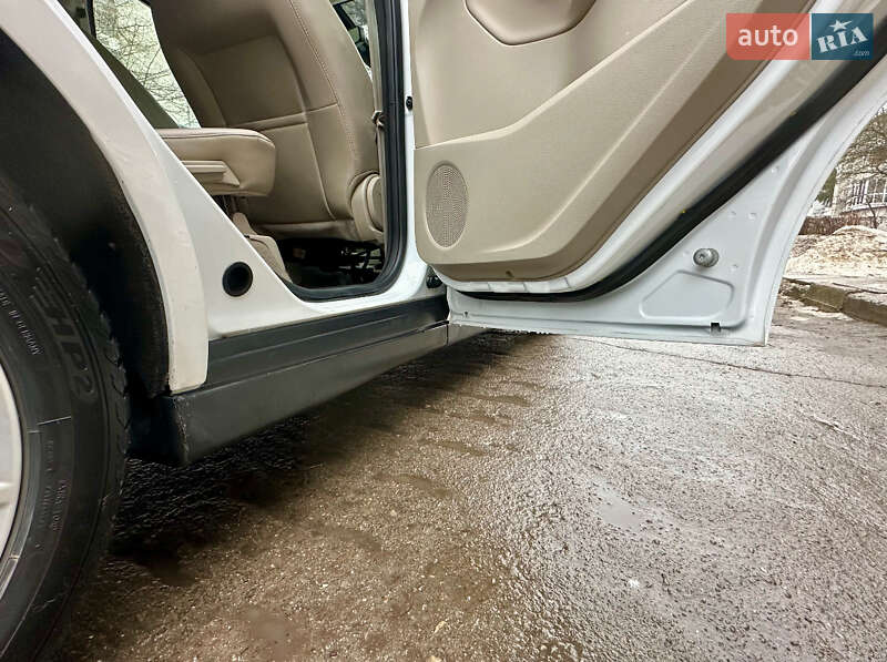 Мінівен Ford C-Max 2013 в Львові