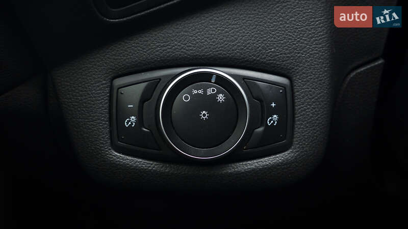 Минивэн Ford C-Max 2015 в Киеве фото 16 Минивэн Ford C-Max 2015 в Киеве