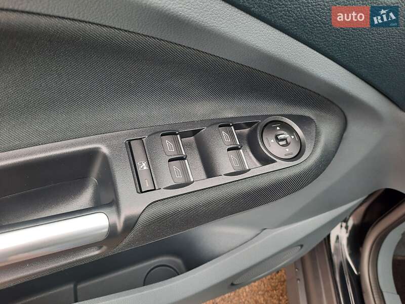 Мінівен Ford C-Max 2011 в Рівному фото 22 Мінівен Ford C-Max 2011 в Рівному