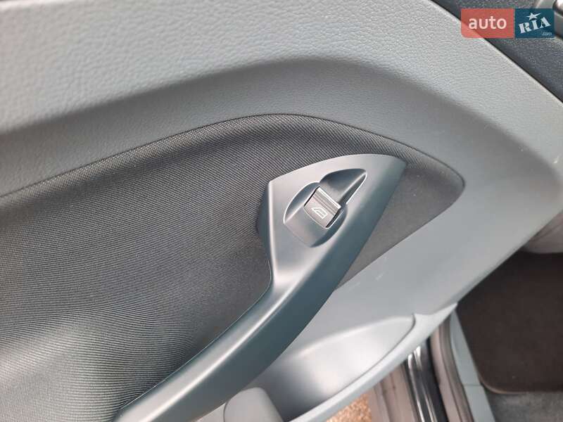 Мінівен Ford C-Max 2011 в Рівному фото 26 Мінівен Ford C-Max 2011 в Рівному