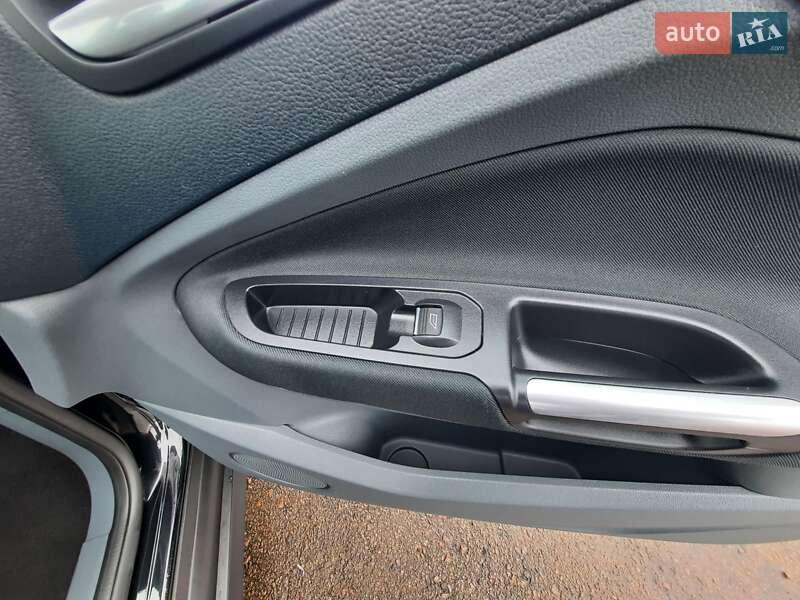 Мінівен Ford C-Max 2011 в Рівному фото 36 Мінівен Ford C-Max 2011 в Рівному