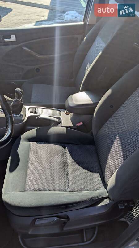 Минивэн Ford C-Max 2010 в Луцке