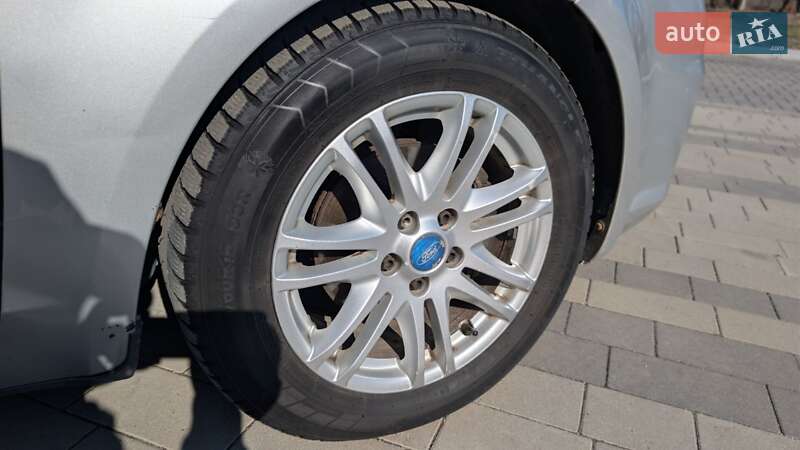 Минивэн Ford C-Max 2010 в Луцке