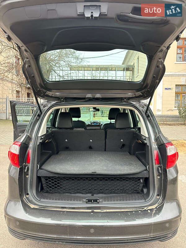 Минивэн Ford C-Max 2015 в Килии