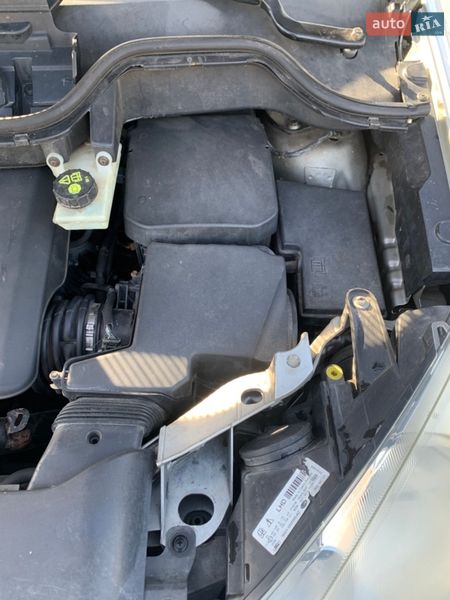 Минивэн Ford C-Max 2009 в Вараше