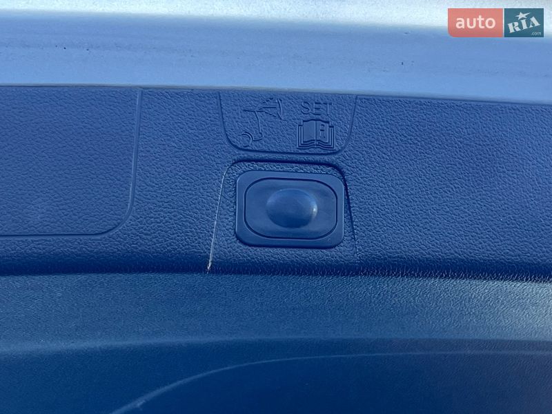 Минивэн Ford C-Max 2013 в Нововолынске