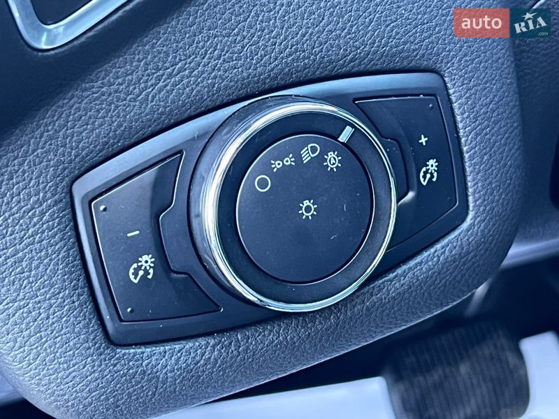 Мінівен Ford C-Max 2013 в Нововолинську