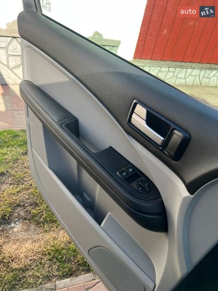 Минивэн Ford C-Max 2004 в Стрые