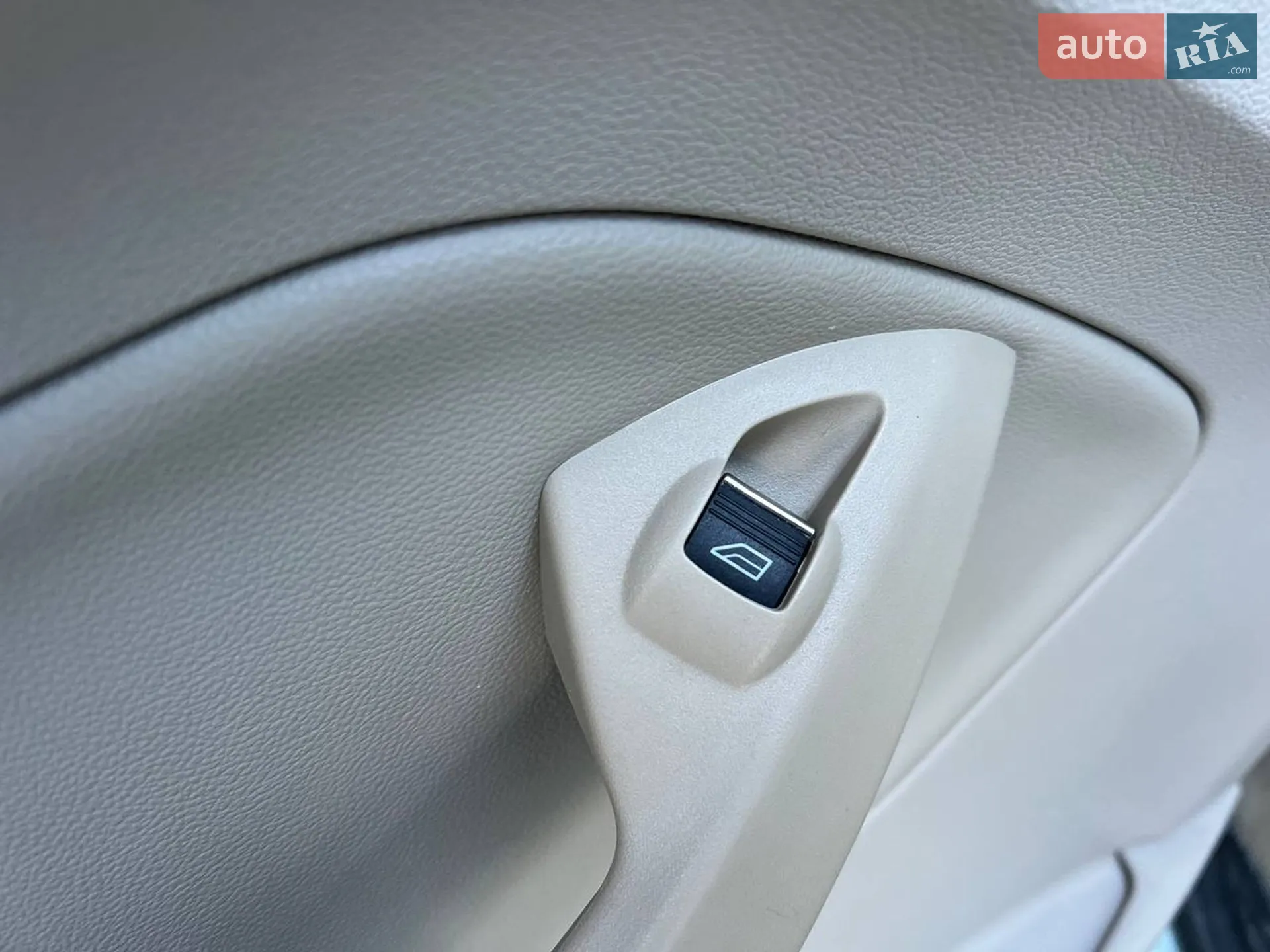 2012 Ford C-MAX - мініатюра 36