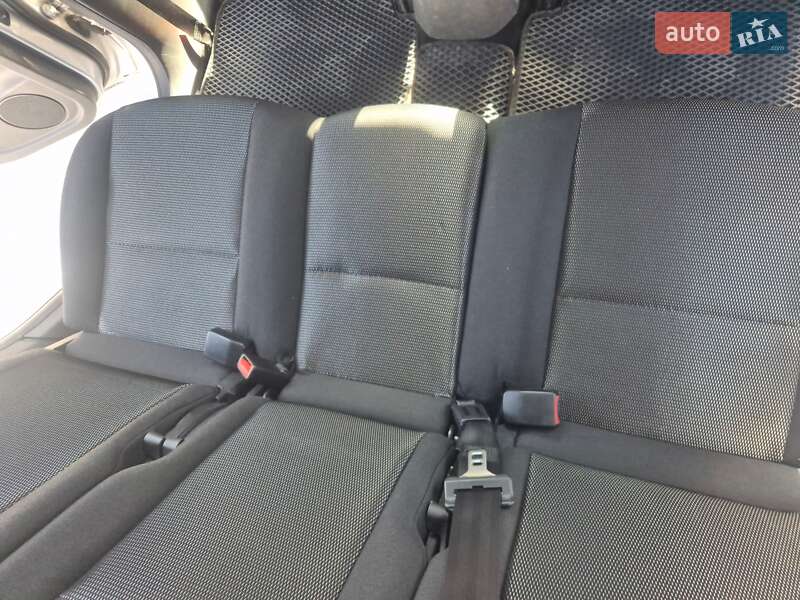 Мінівен Ford C-Max 2009 в Києві фото 17 Мінівен Ford C-Max 2009 в Києві