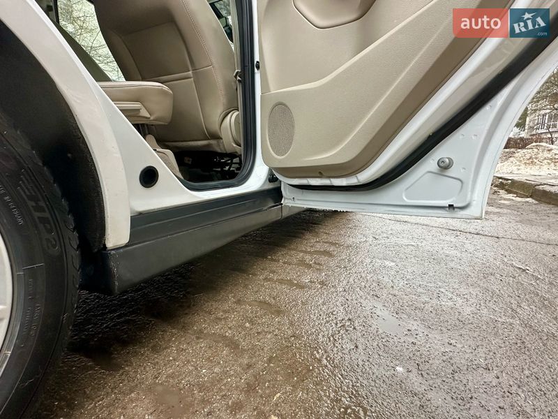 Минивэн Ford C-Max 2013 в Львове фото 12 Минивэн Ford C-Max 2013 в Львове