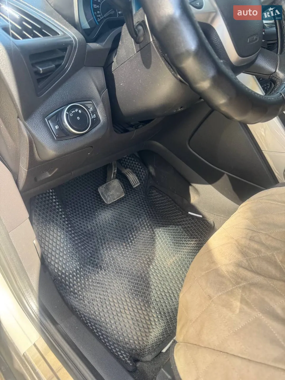 2015 Ford C-MAX - мініатюра 29