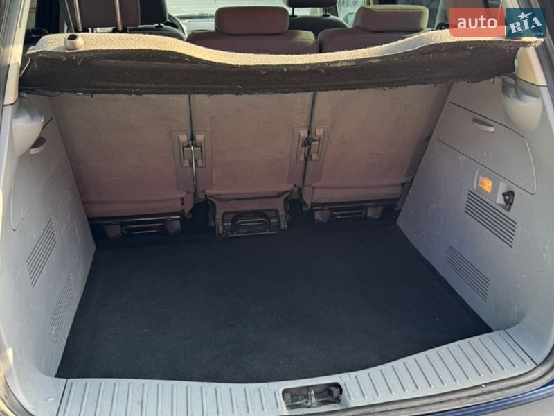 Минивэн Ford C-Max 2007 в Киеве