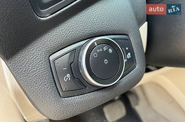 Мінівен Ford C-Max 2016 в Києві