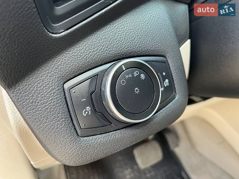 Мінівен Ford C-Max 2016 в Києві