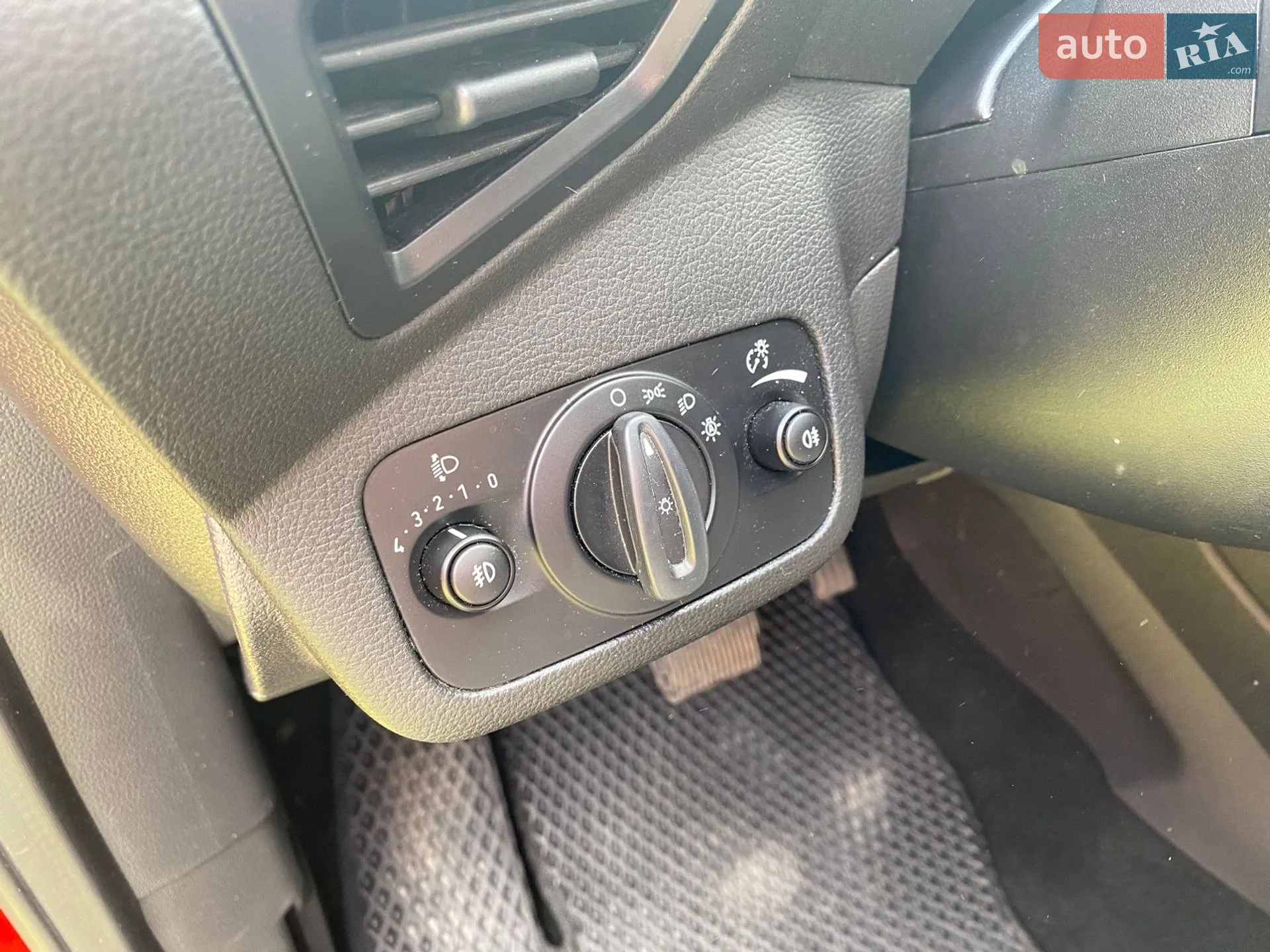 2016 Ford C-MAX - мініатюра 68