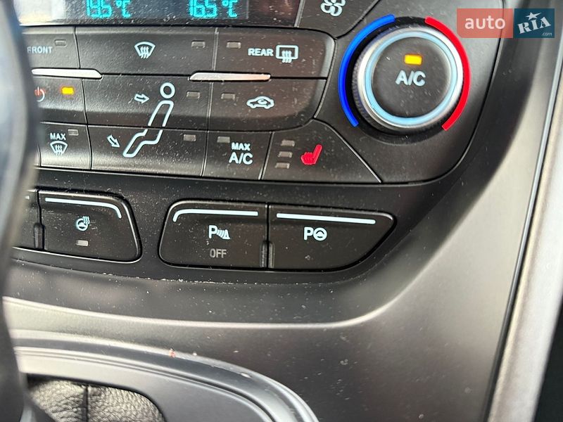 Минивэн Ford C-Max 2018 в Нововолынске