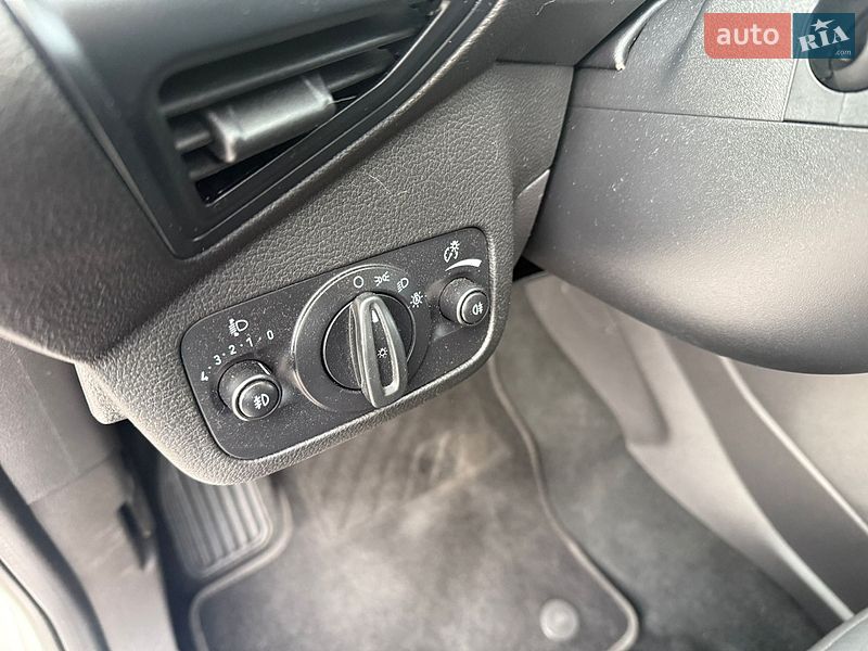 Минивэн Ford C-Max 2018 в Нововолынске