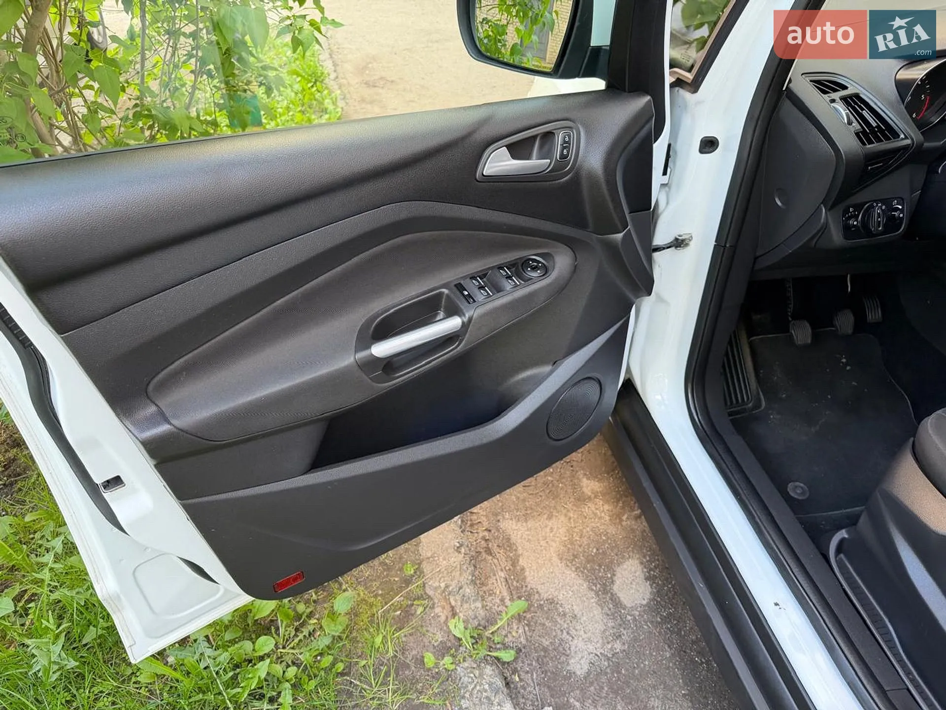 2015 Ford C-MAX - мініатюра 29