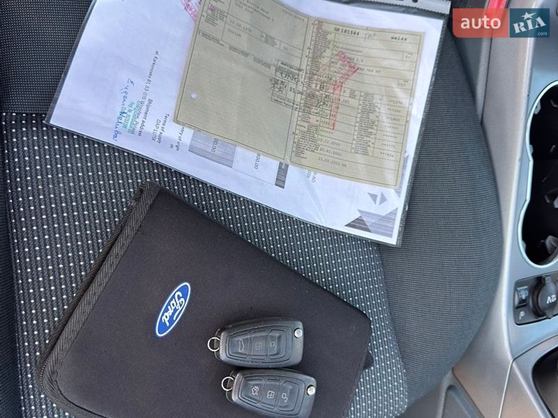 Мінівен Ford C-Max 2010 в Нововолинську