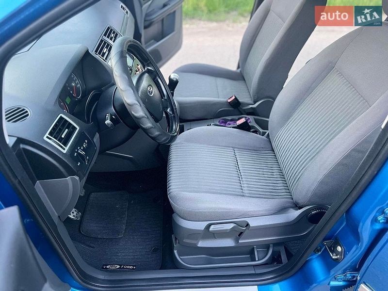 Минивэн Ford C-Max 2004 в Измаиле