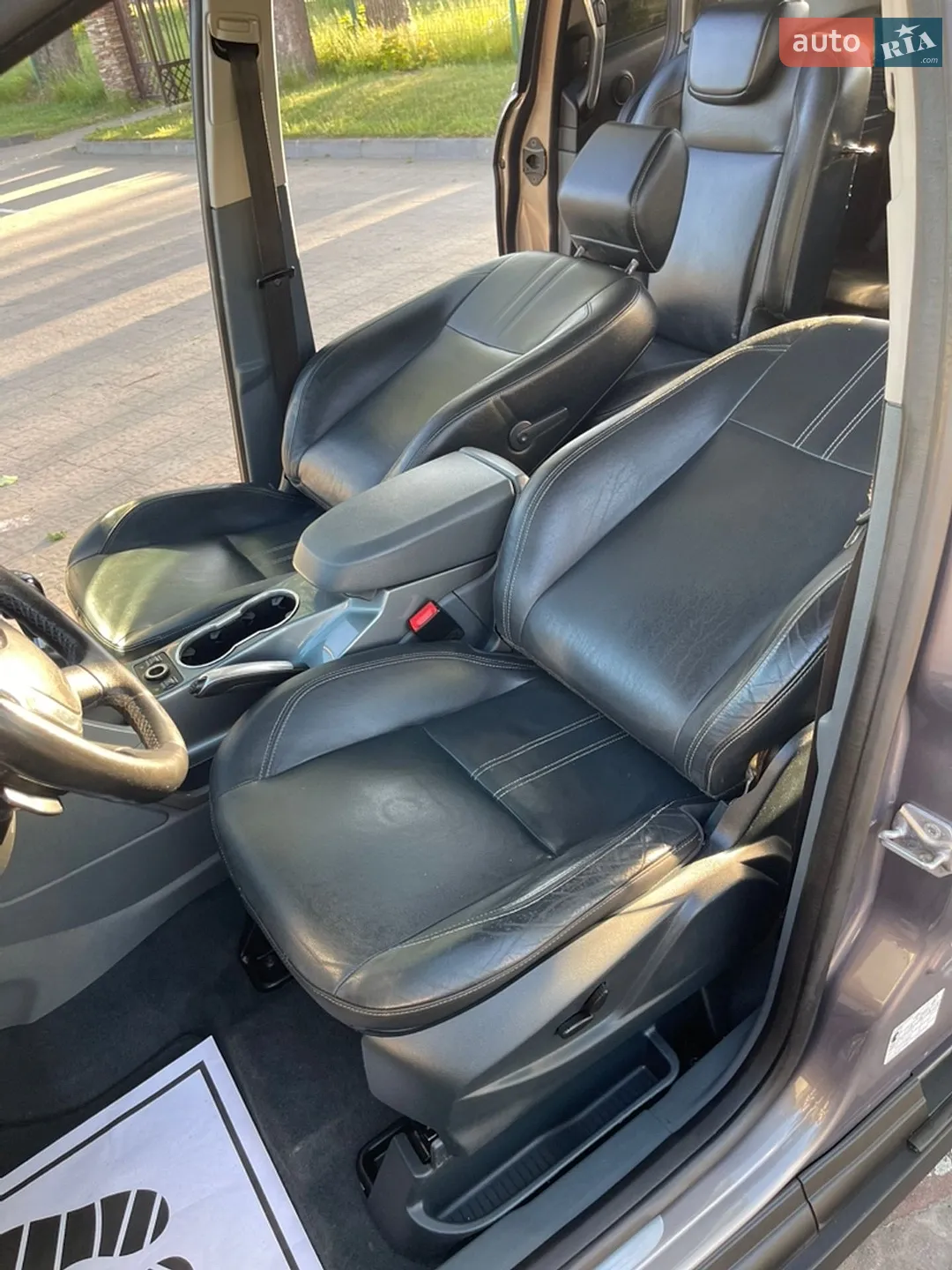 2012 Ford C-MAX - мініатюра 129