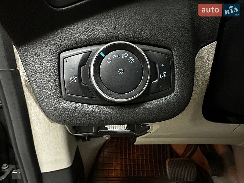 Минивэн Ford C-Max 2015 в Киеве