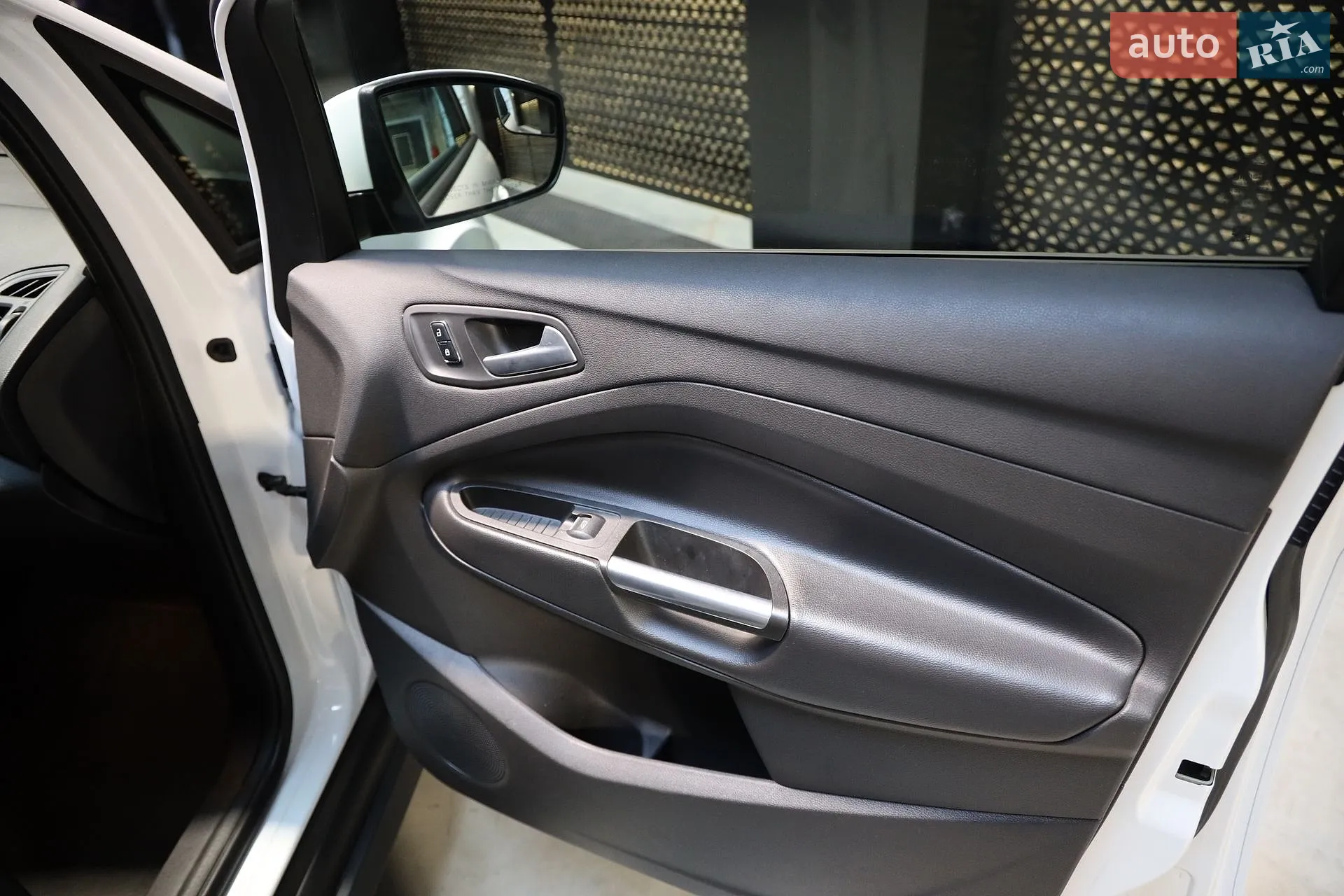 2016 Ford C-MAX - мініатюра 26