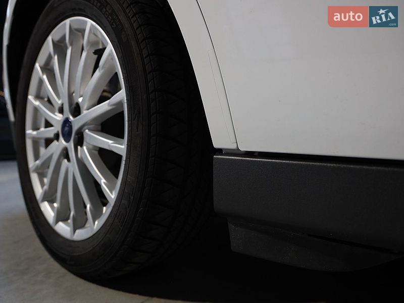 Минивэн Ford C-Max 2016 в Луцке