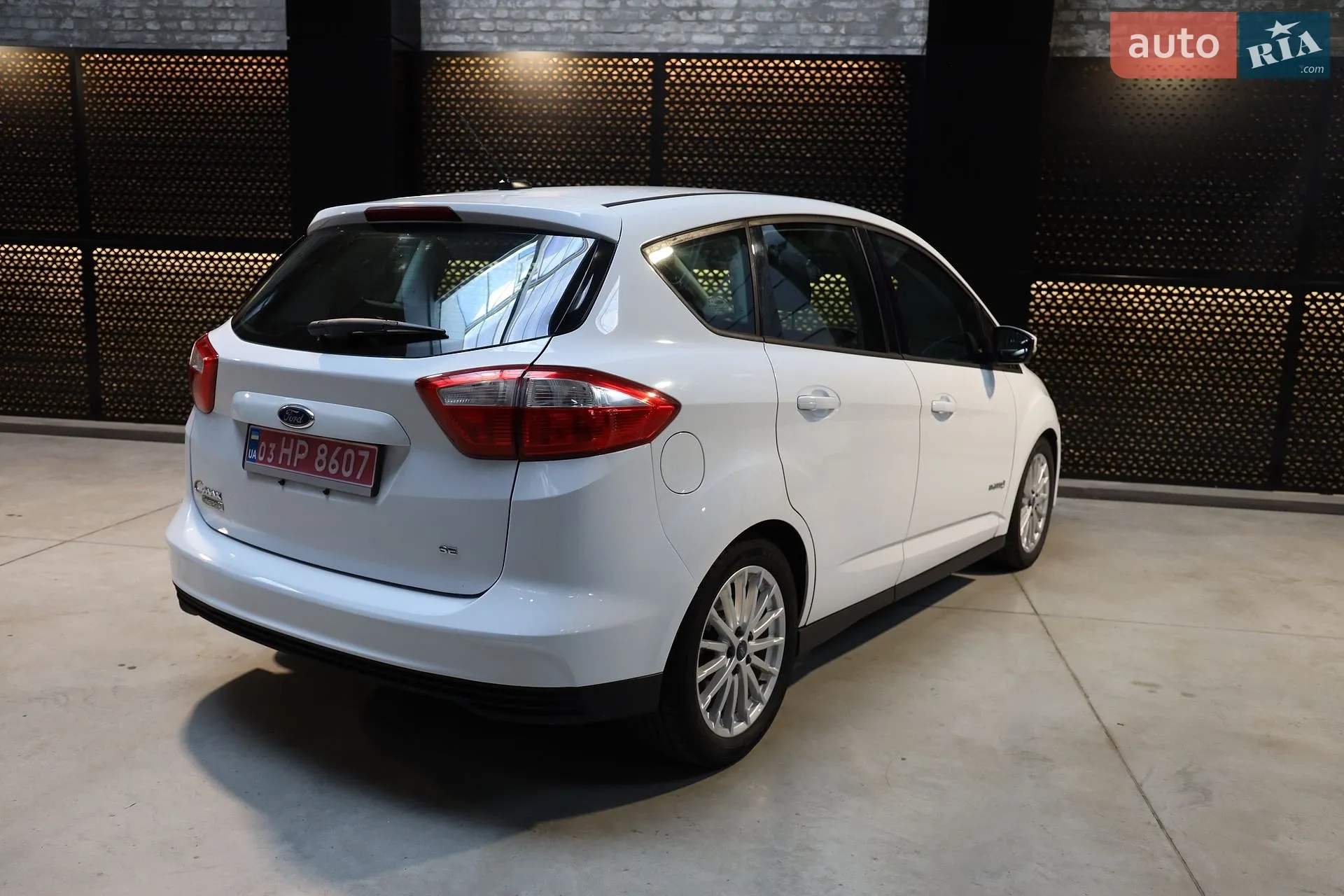 2016 Ford C-MAX - мініатюра 32