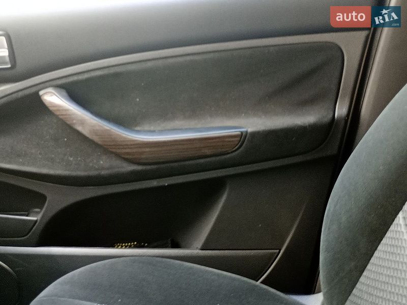 Минивэн Ford C-Max 2010 в Виннице