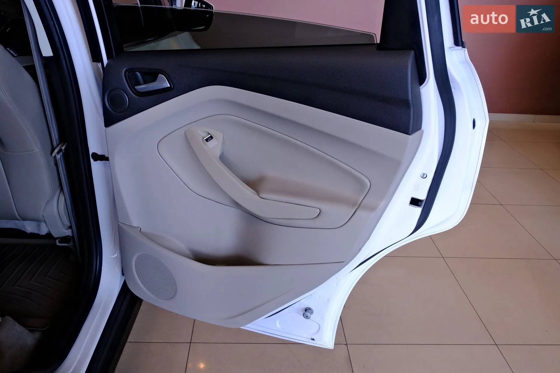 2014 Ford C-MAX - мініатюра 36