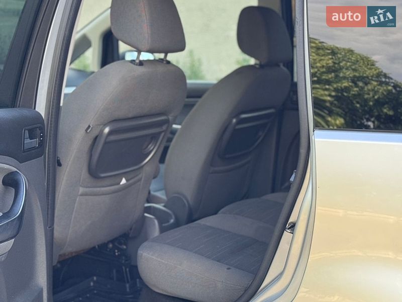 Минивэн Ford C-Max 2010 в Днепре