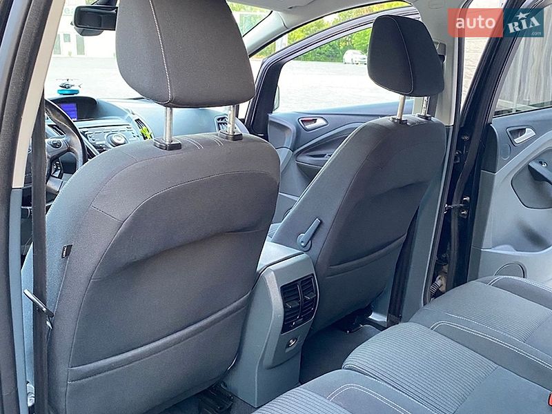 Минивэн Ford C-Max 2012 в Хороле