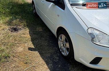 Мінівен Ford C-Max 2009 в Рівному фото 17 Мінівен Ford C-Max 2009 в Рівному