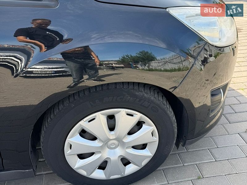 Мінівен Ford C-Max 2012 в Києві
