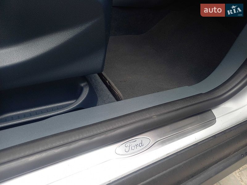 Мінівен Ford C-Max 2013 в Черкасах