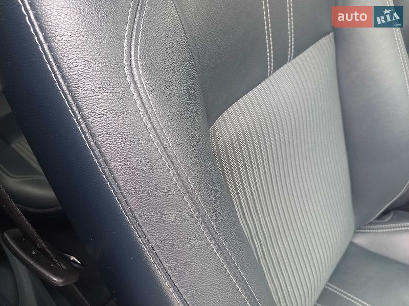 Мінівен Ford C-Max 2013 в Черкасах