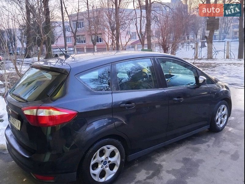 Седан Ford C-Max 2011 в Ровно