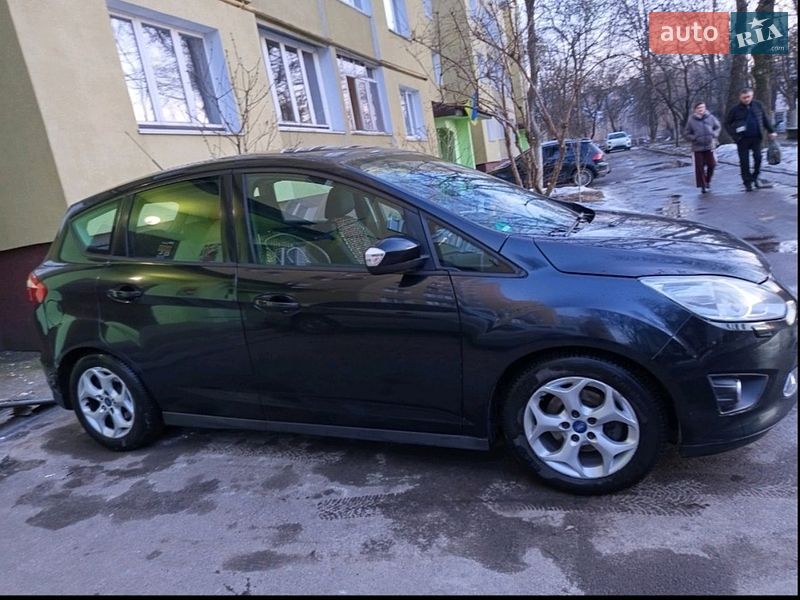 Седан Ford C-Max 2011 в Ровно