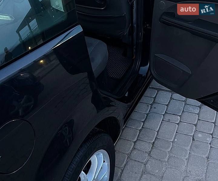 Мінівен Ford C-Max 2003 в Львові фото 13 Мінівен Ford C-Max 2003 в Львові