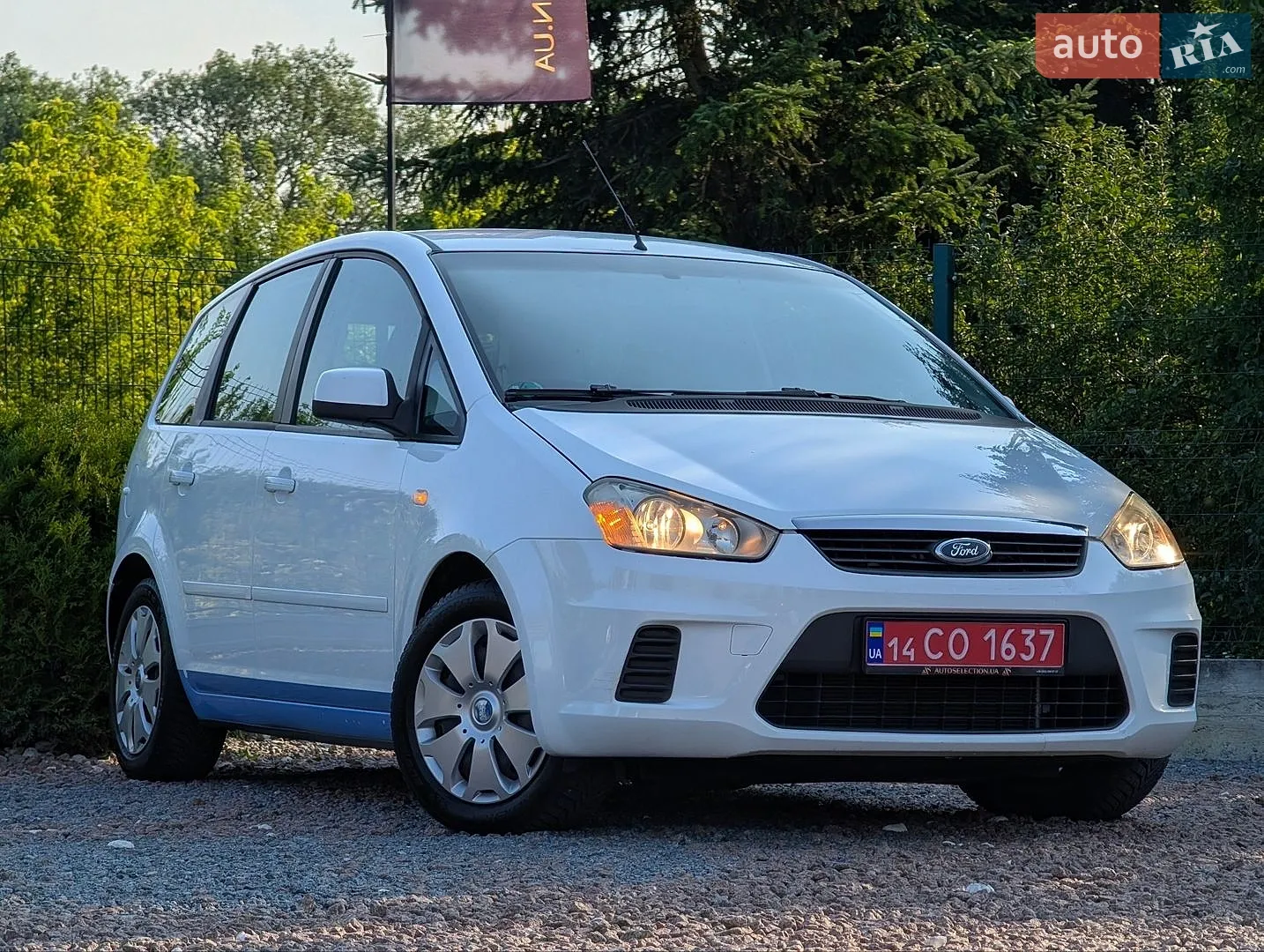 2010 Ford C-MAX - фото 1