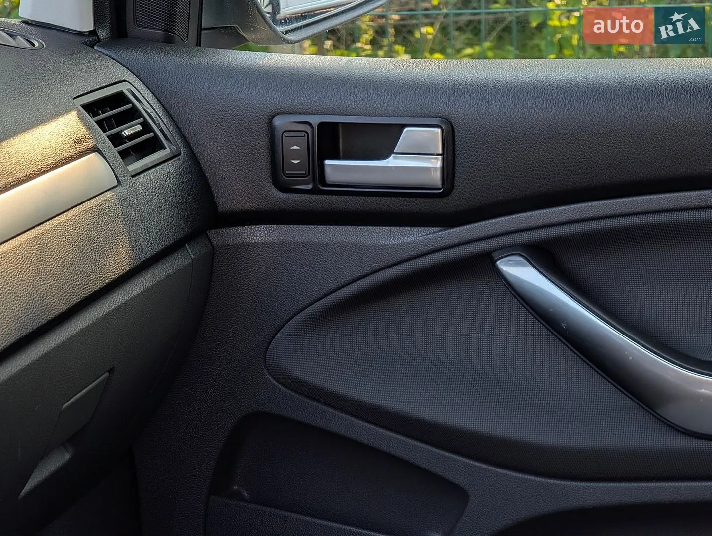 2010 Ford C-MAX - мініатюра 16