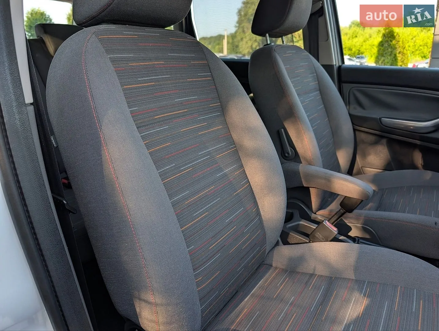 2010 Ford C-MAX - мініатюра 17